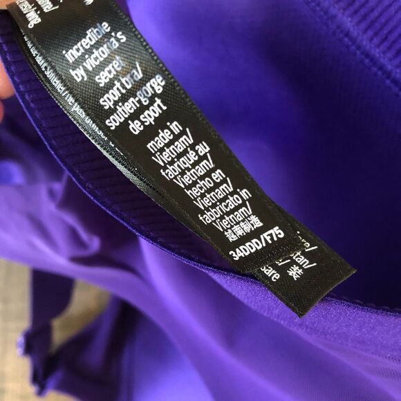 Incredible by Victoria’s Secret Sports Bra - Picture 4 of 4
